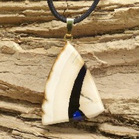 mit Lapislazuli