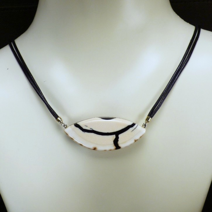 Mammut-Collier mit schöner Außenrinde