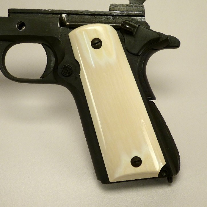 Griffschalen für Pistolen und Revolver