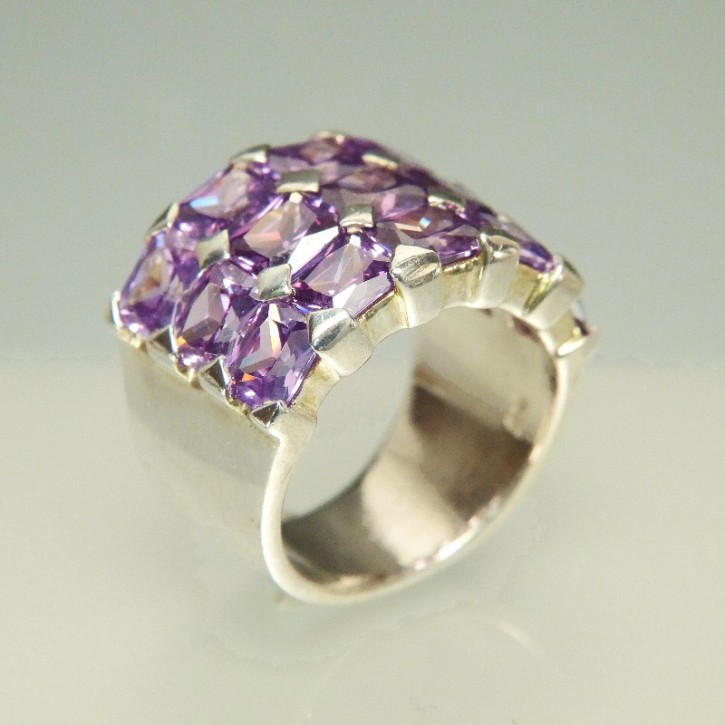 Silberring mit Zirkonia amethystfarben W18