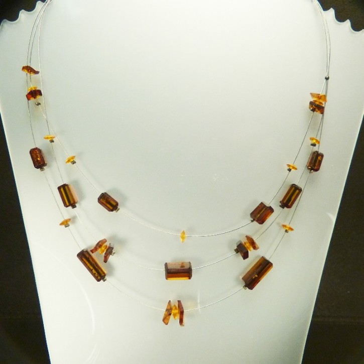 Drahtcollier mit Naturbernstein