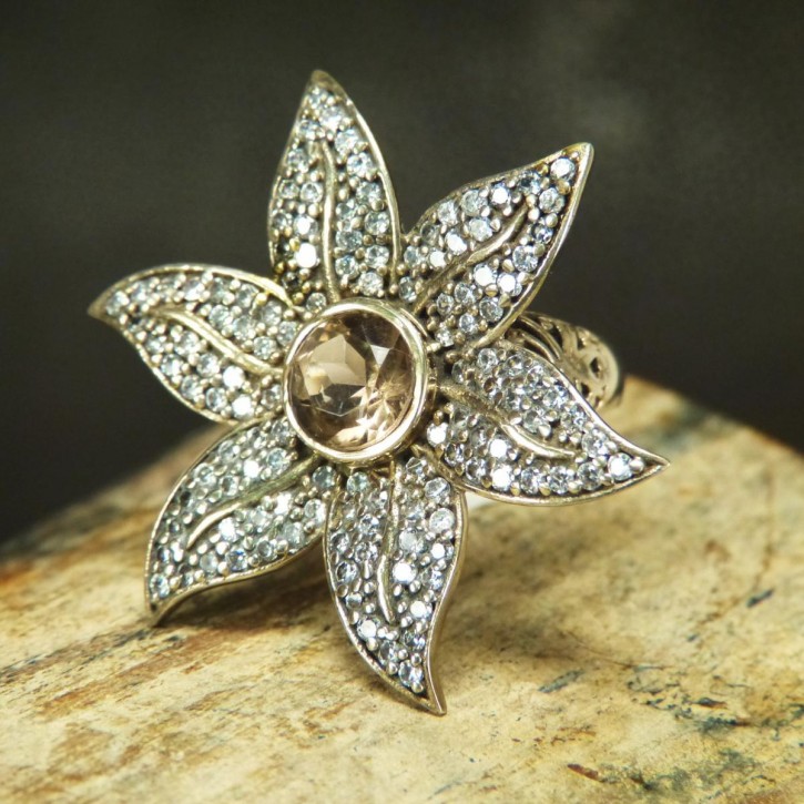 Seesternring mit Rauch- und Weißtopas W18
