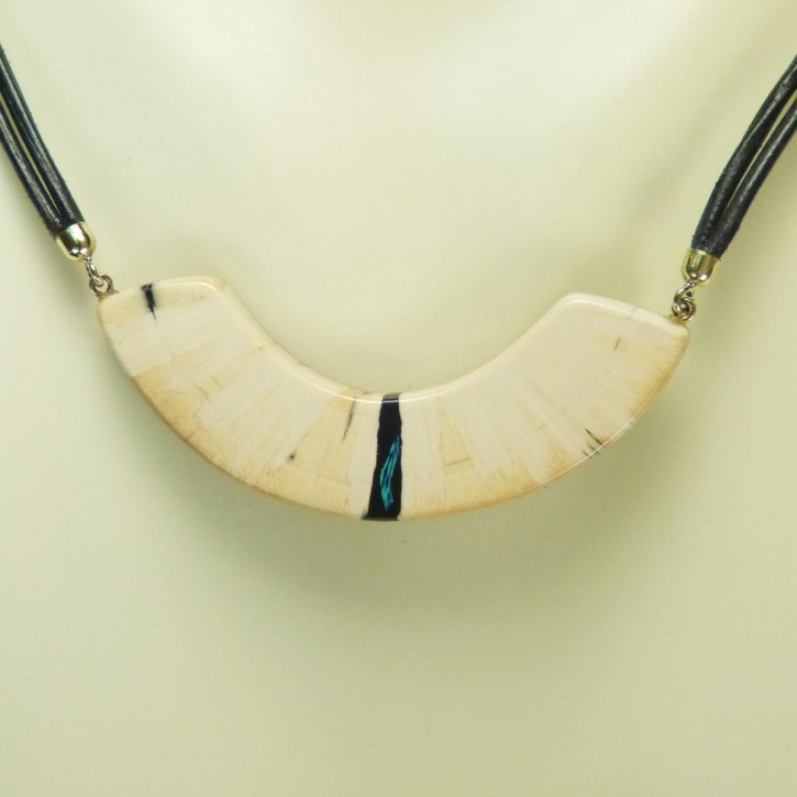Bogen-Collier aus cremefarbenem Mammut