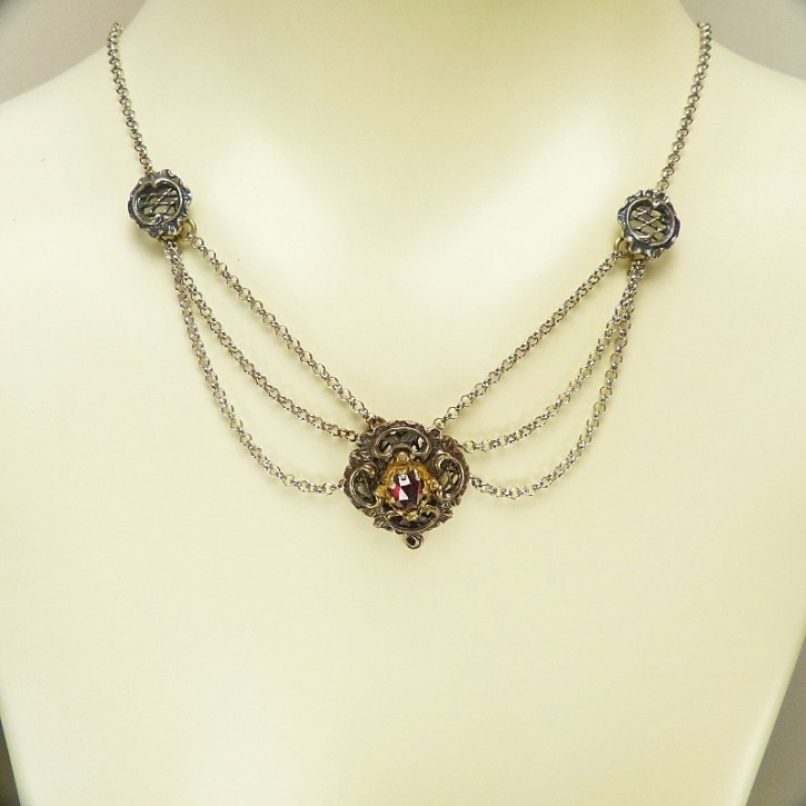 Trachtencollier aus Silber mit Granat