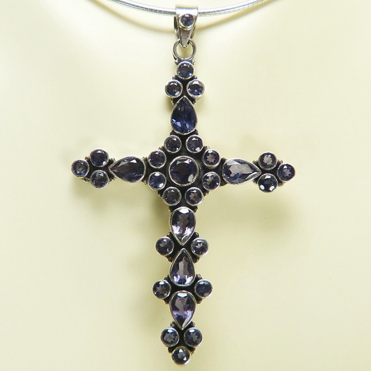 großes Silber-Kreuz mit Iolith