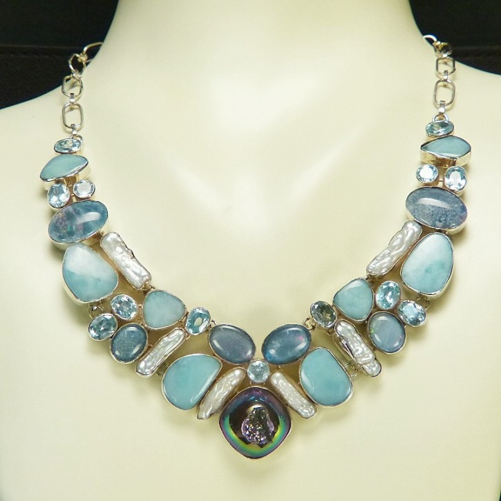 auffälliges Silbercollier mit Opal und Larimar