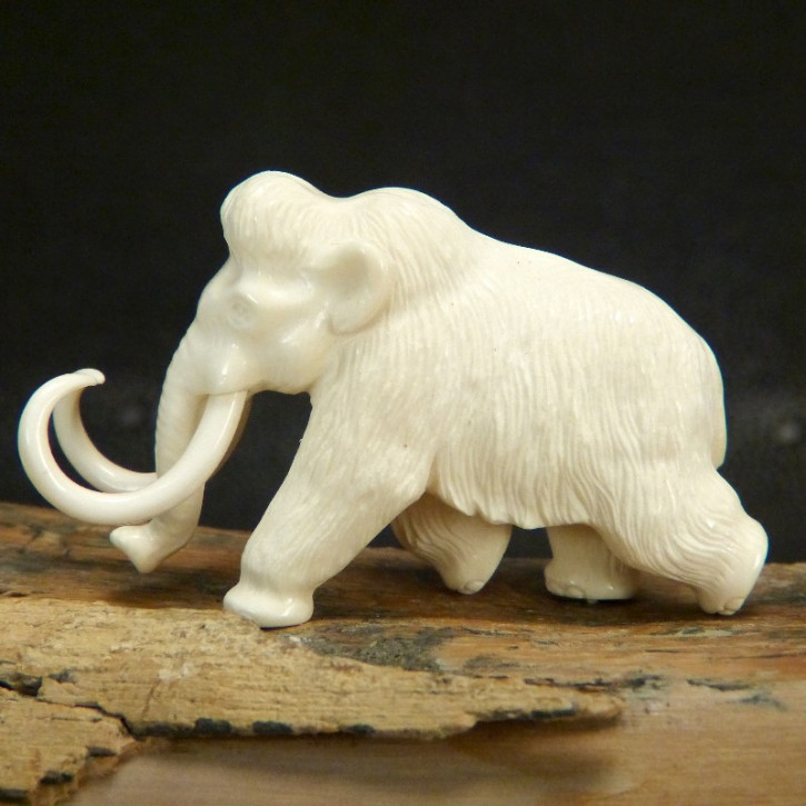 helles Mammut mit feinem Fell