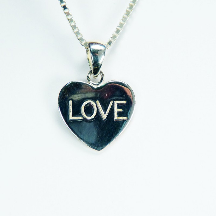 Herzanhänger "Love" mit Kette