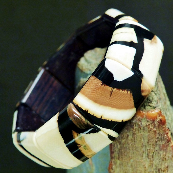 Mammut-Armband mit tollen Färbungen