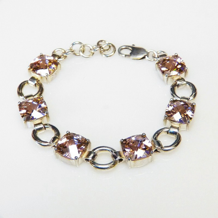 Silberarmband mit pinkfarbenen Zirkonia