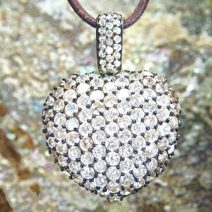Herzanhänger aus Silber mit Zirkonia