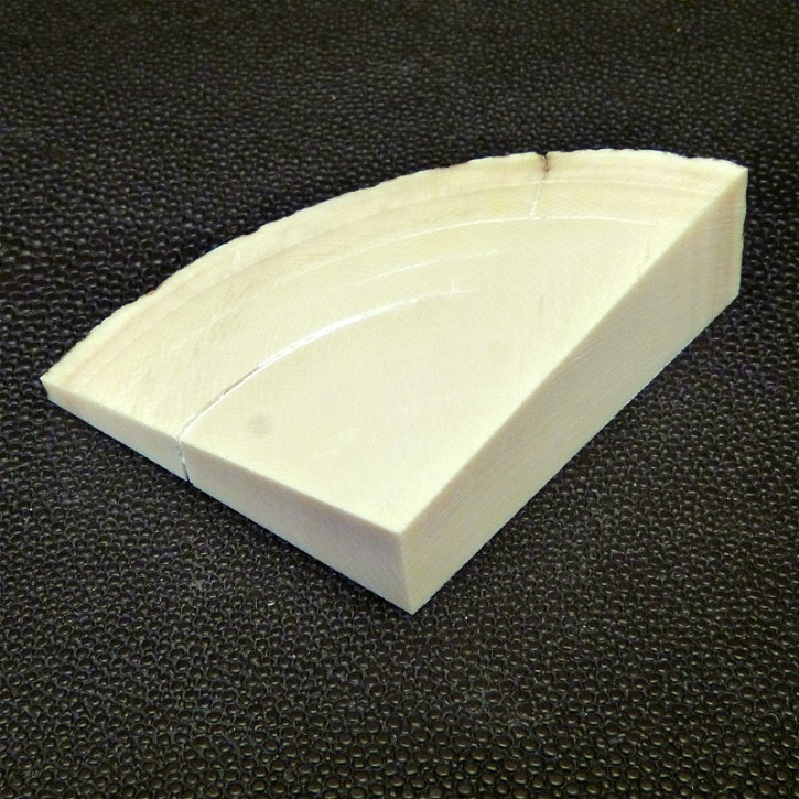 Keilscheibe mit Riss ca. 55 x 47 x 16 bis 4 mm