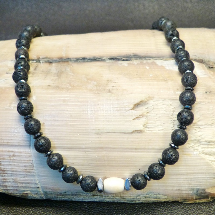 Lava-Collier mit Mammut und Hämatit