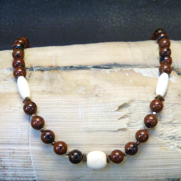 Collier aus Obsedian und Mammut