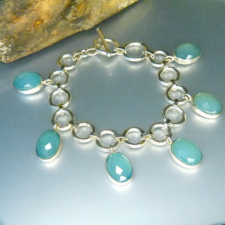 Silberarmband mit Chalcedon
