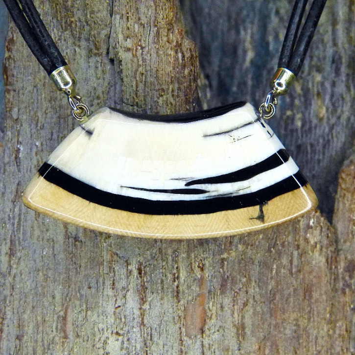 Mammut-Bogencollier mit braunem Rand