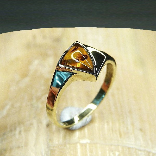 Goldring 333/- mit Bernstein W17,2
