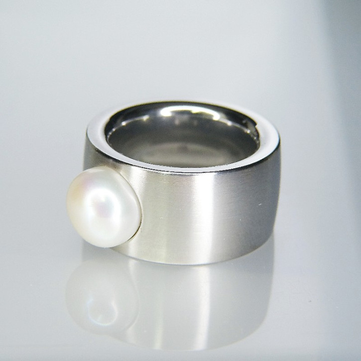 massiver Edelstahlring mit Zuchtperle W 19,7