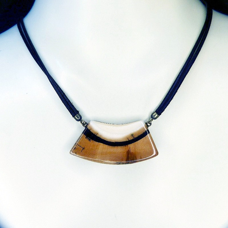 Mammut-Collier mit toller Färbung