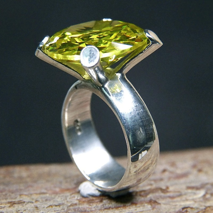 Silberring mit Zirkonia W57