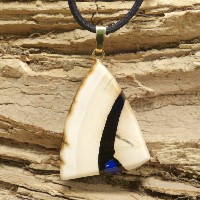 mit Lapislazuli