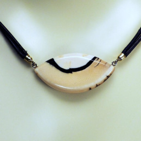 Mammut-Collier mit feiner Maserung