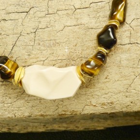 Collier Tigerauge mit Mammut
