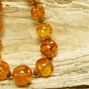 Barockkette Naturbernstein verlaufend