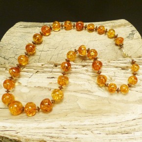 Barockkette Naturbernstein verlaufend