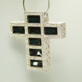 Silber-Kreuz mit Zirkonia