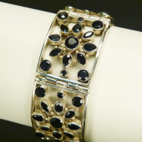 Silberarmband mit schwarzem Onix