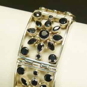 Silberarmband mit schwarzem Onix