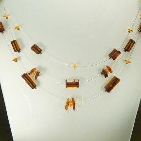 Drahtcollier mit Naturbernstein