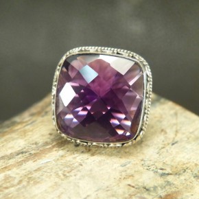 Silberring mit facettiertem Amethyt W 18,8