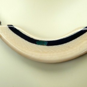 helles Bogencollier mit Malachit