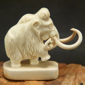 Wollhaarmammut auf Sockel