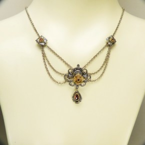 Trachtencollier aus Silber mit Granat