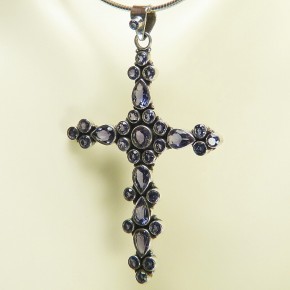 großes Silber-Kreuz mit Iolith