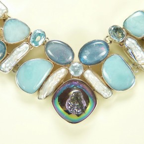 auffälliges Silbercollier mit Opal und Larimar
