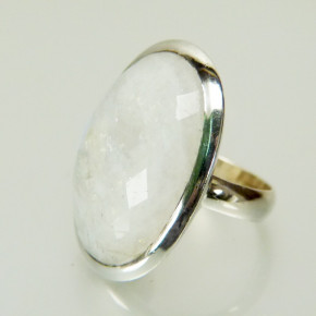 Silberring mit facettiertem Mondstein W 17,5