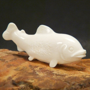 Fisch fein geschnitzt