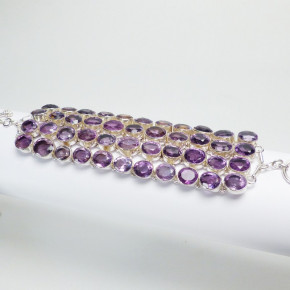 breites Silberarmband mit Amethyst