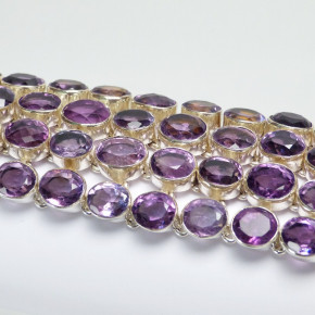 breites Silberarmband mit Amethyst