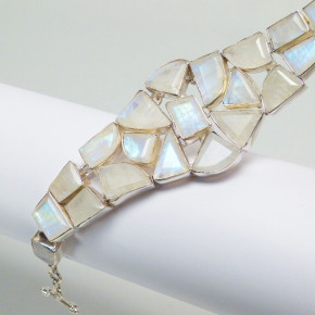 Silberarmband mit Mondsteinen