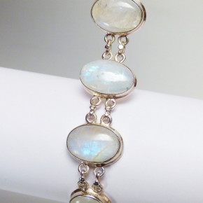 Silberarmband mit Mondsteinen