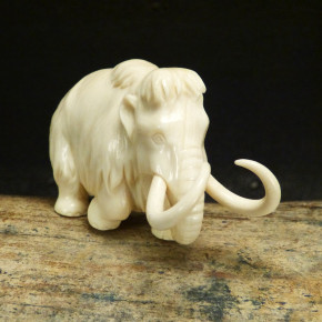 Mammut mit mächtigen Zähnen