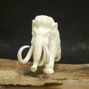 helles Mammut mit feinem Fell