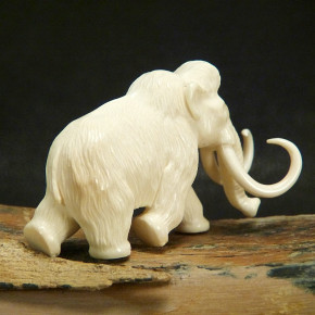 helles Mammut mit feinem Fell