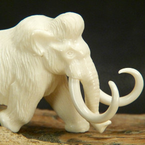 helles Mammut mit feinem Fell