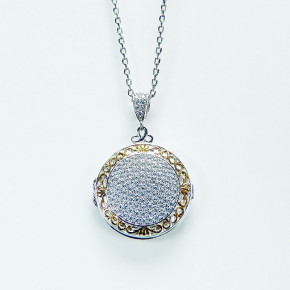 edles Medaillon mit Zirkonia